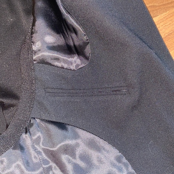 BCBGmaxazria Black Tuxedo Long Vest. 2 inside Pockets, 3 outer Pockets. - Picture 5 of 6